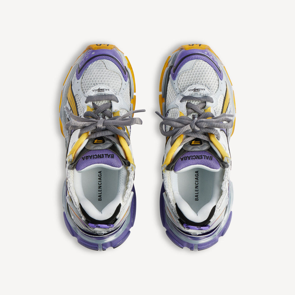 Balenciaga
Runner Sneaker