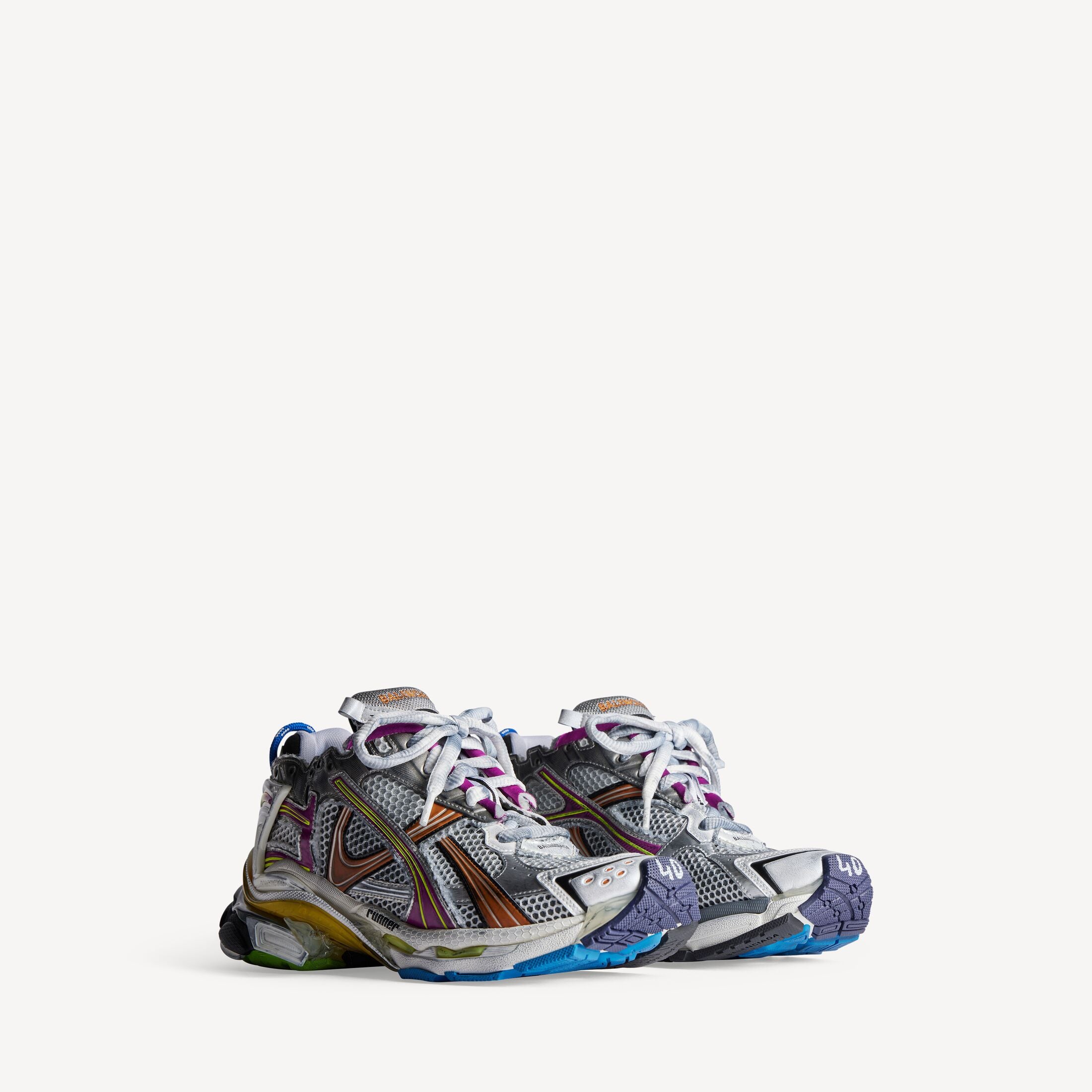 Balenciaga
Runner Sneaker